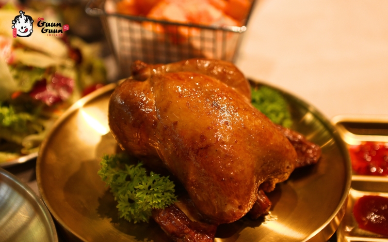 Sự khác biệt giữa gà nướng củi và gà nướng than hoa 1