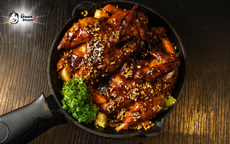 Khám phá 3 hương vị gà nướng củi độc đáo tại Guunguun Chicken 4