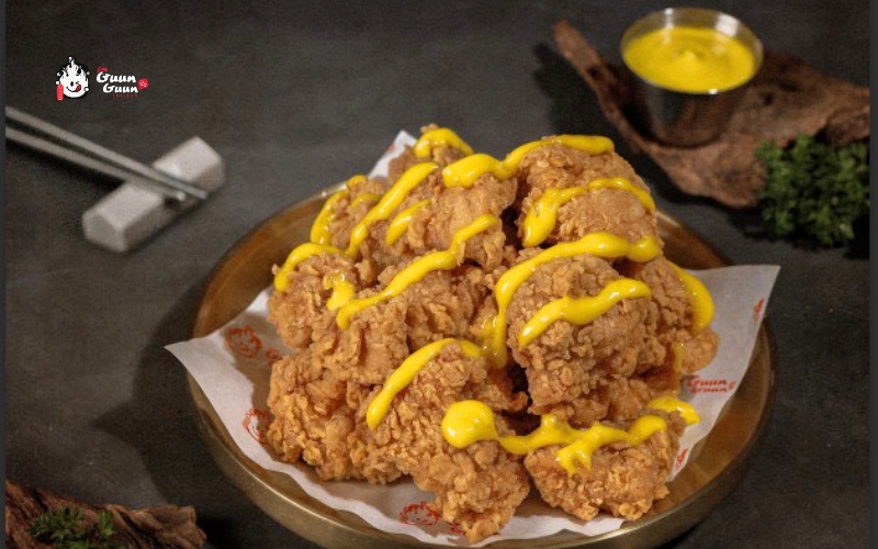 Đồ ăn hàn quốc cay tại Guunguun Chicken 2