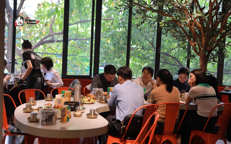 Đồ ăn hàn quốc cay tại Guunguun Chicken 4