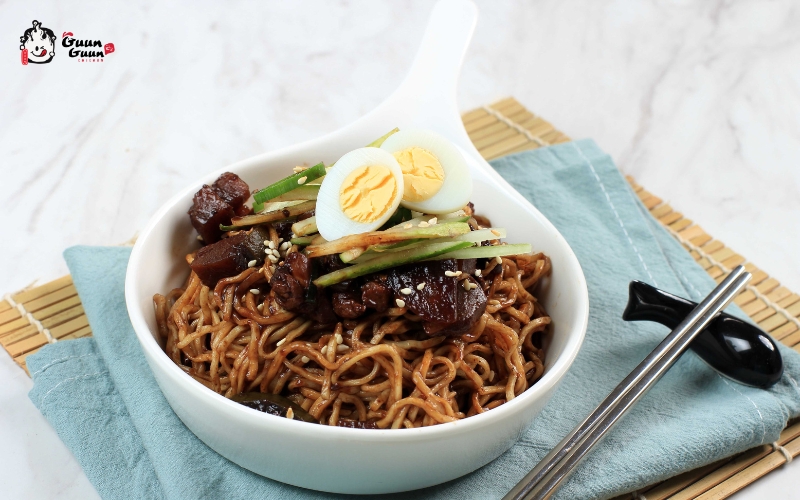 Khám phá đồ ăn Hàn Quốc nổi tiếng không thể bỏ lỡ 7