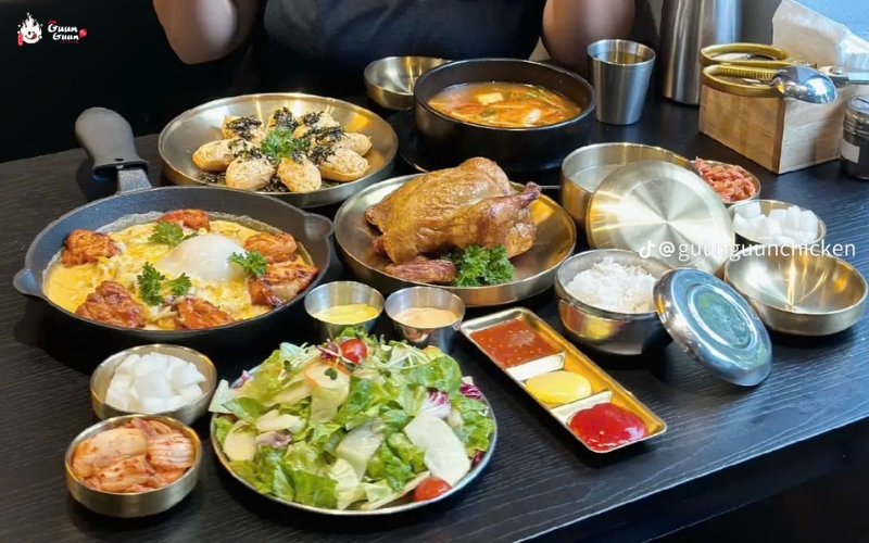 Set đồ ăn Hàn Quốc GuunGuun Chicken 1