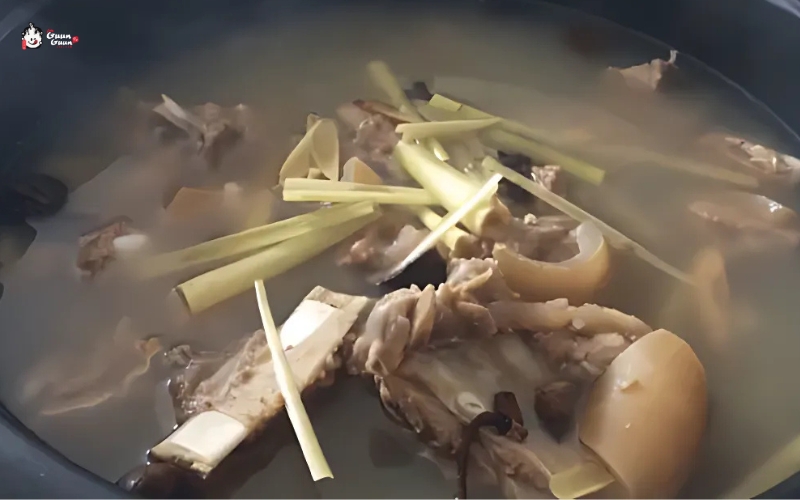 Lẩu đuôi bò món ngon khó cưỡng cho bữa tiệc gia đình 4